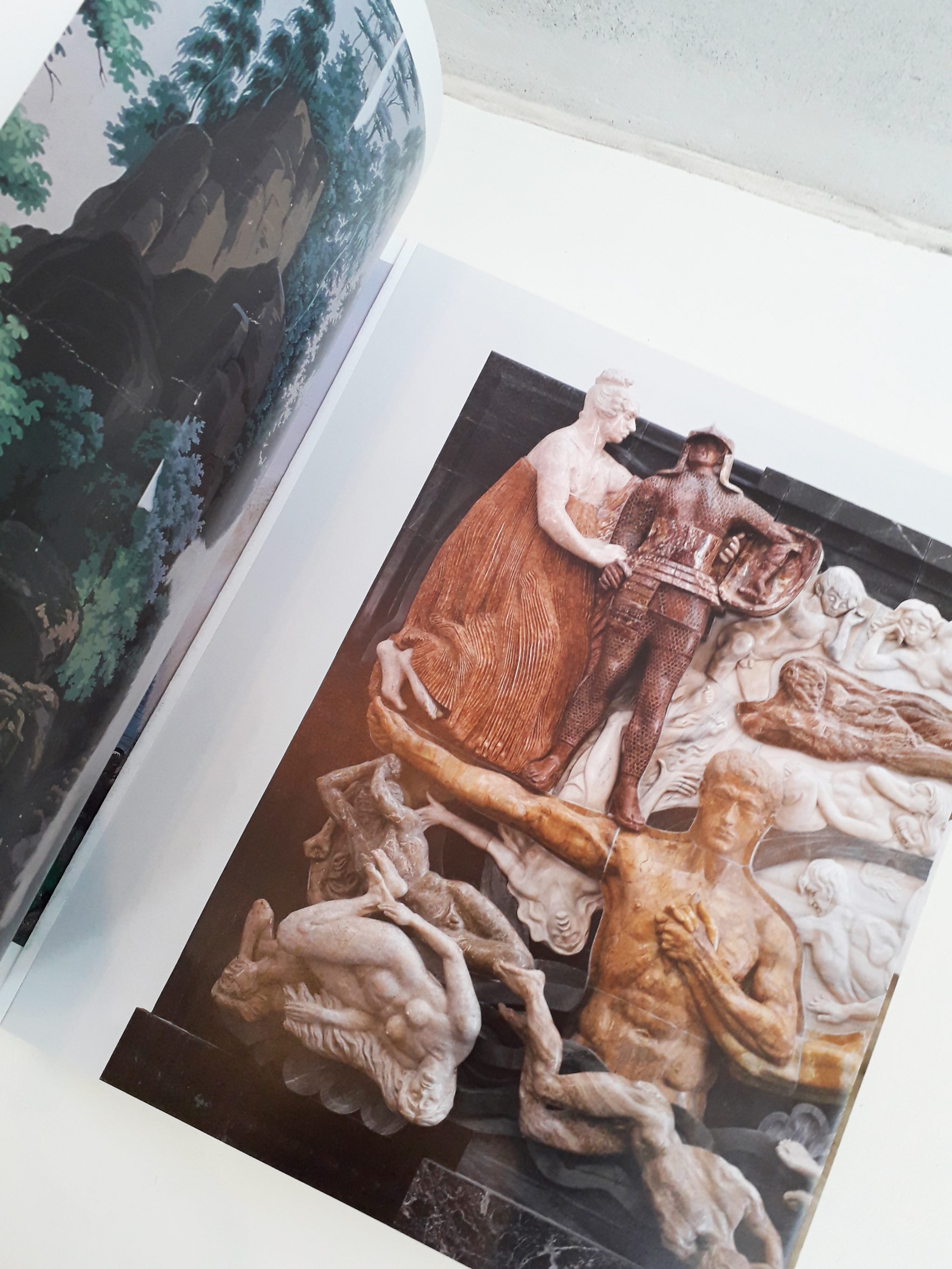 Cafe Dolly Picabia Schnabel Books about Willumsen English Opslag1